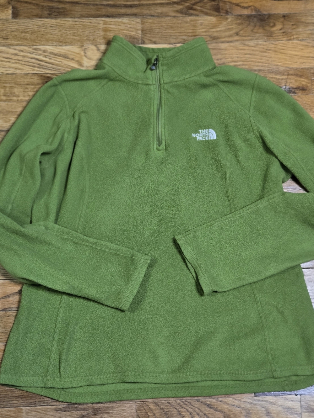 The North Face Women's 1/4 Zip Fleece Pullover Sweater in Green Size Medium (M)